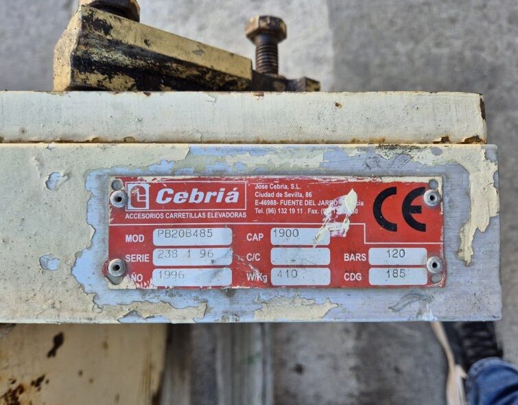 - CEBRIA BALE CLAMP
